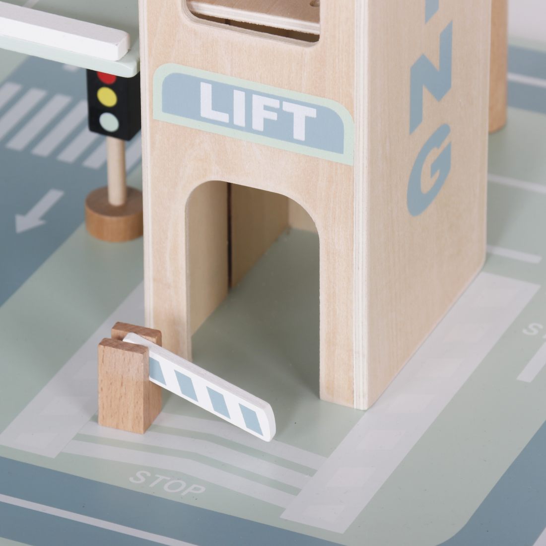 Parkinf/garage de madera